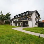 Pohorje 3* 马里博尔